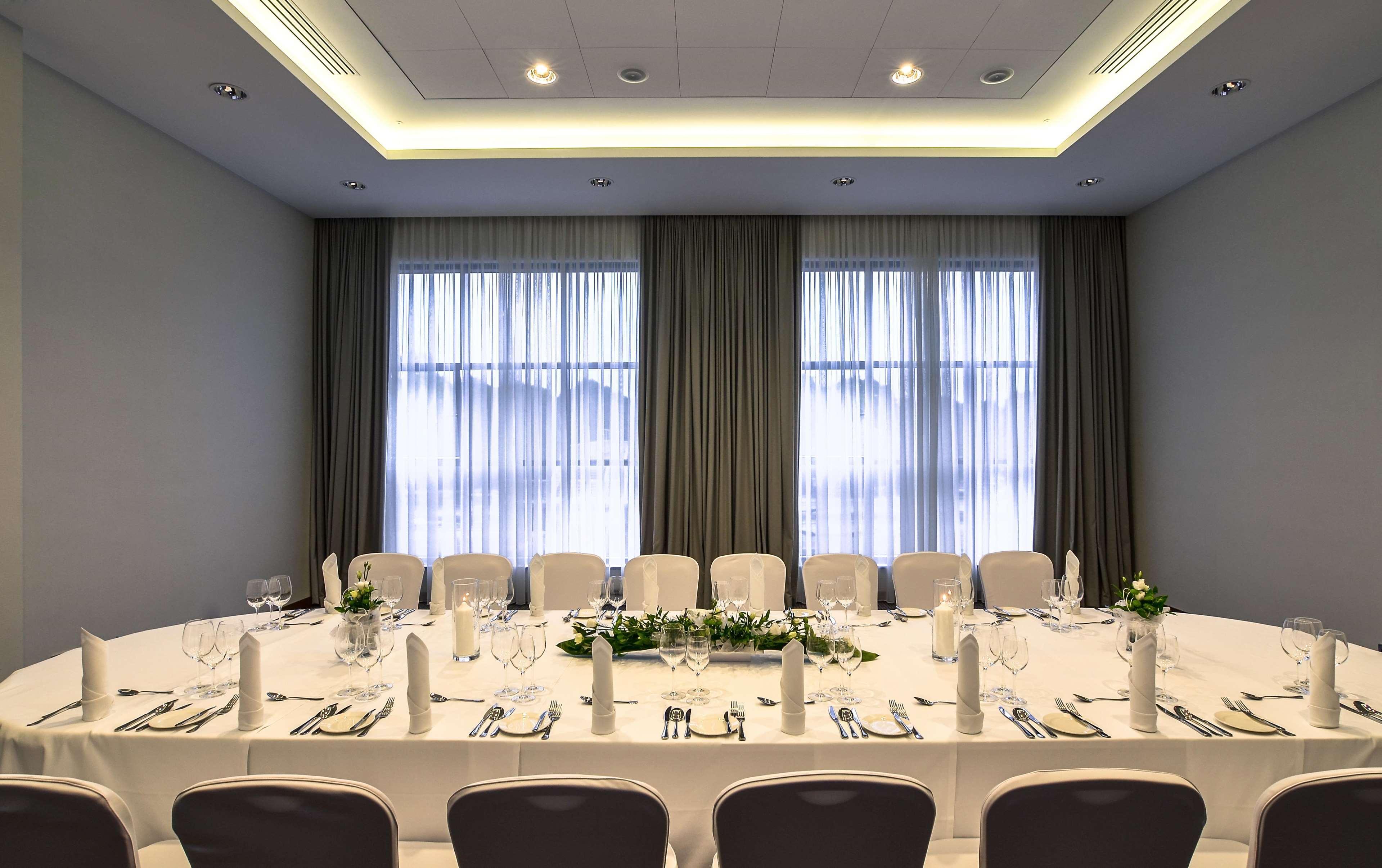 Hotel Doubletree By Hilton Lodz Business foto